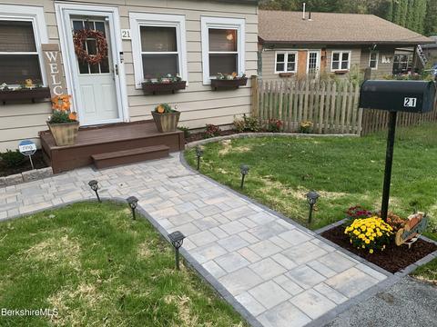 21 Beacon Ave, Pittsfield, MA 01201 photo 3