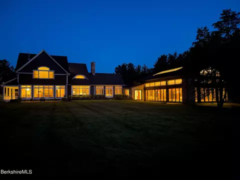 19 W Alford Rd, West Stockbridge, MA 01266
