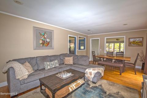 21 Roberta Rd, Pittsfield, MA 01201 photo 18
