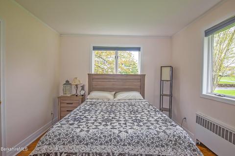 21 Roberta Rd, Pittsfield, MA 01201 photo 32