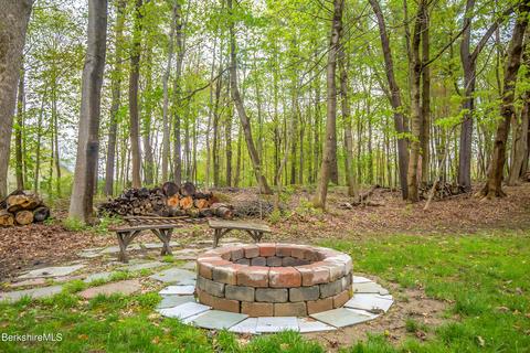 21 Roberta Rd, Pittsfield, MA 01201 photo 35