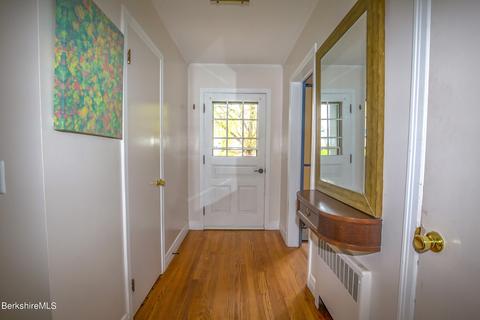 21 Roberta Rd, Pittsfield, MA 01201 photo 6