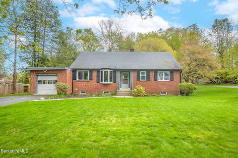 21 Roberta Rd, Pittsfield, MA 01201