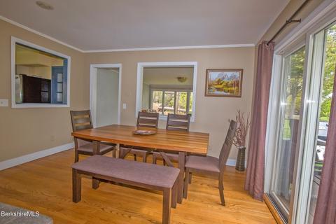 21 Roberta Rd, Pittsfield, MA 01201 photo 4
