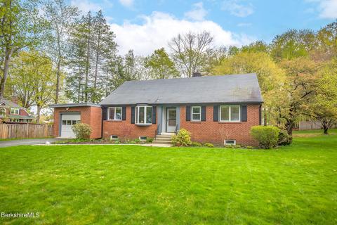 21 Roberta Rd, Pittsfield, MA 01201 photo 5