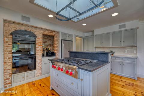 128 Stratton Rd, Williamstown, MA 01267 photo 7