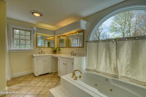 128 Stratton Rd, Williamstown, MA 01267 photo 31