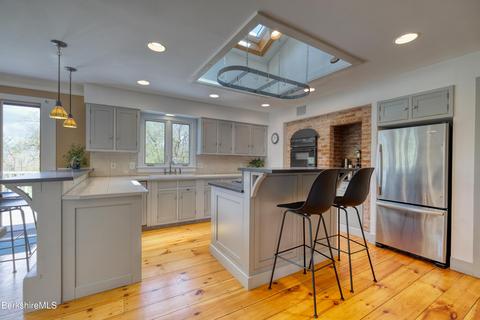 128 Stratton Rd, Williamstown, MA 01267 photo 5