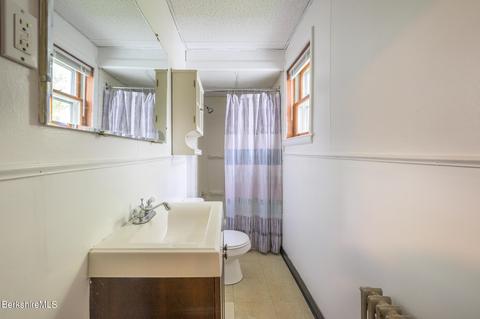 18 Pacific St, Pittsfield, MA 01201 photo 16