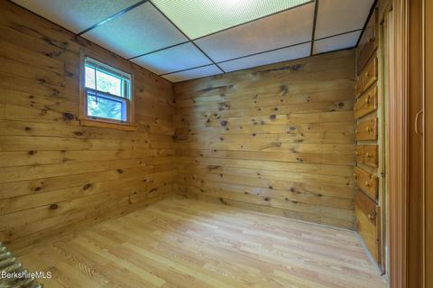 18 Pacific St, Pittsfield, MA 01201 photo 11