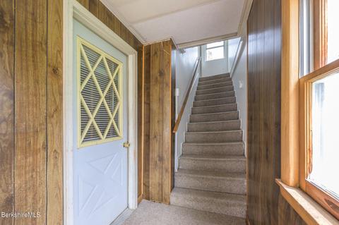 18 Pacific St, Pittsfield, MA 01201 photo 4