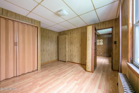18 Pacific St, Pittsfield, MA 01201 photo 8