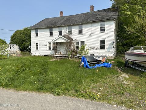 23-29 Prospect St, Cheshire, MA 01225