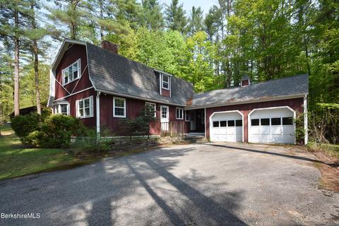 259 Housatonic St, Lenox, MA 01240