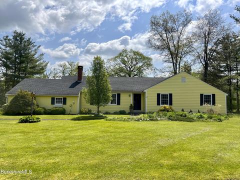 61 Stonehenge Rd, Pittsfield, MA 01201