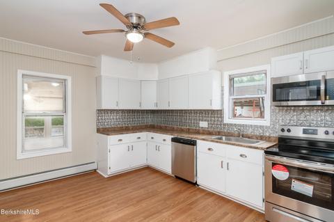 257 Dewey Ave, Pittsfield, MA 01201