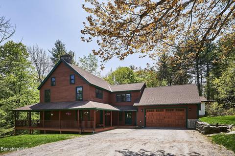 127 Mount Rd, Cummington, MA 01026