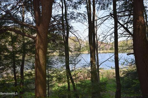 0 Lakeview Rd, Peru, MA 01235