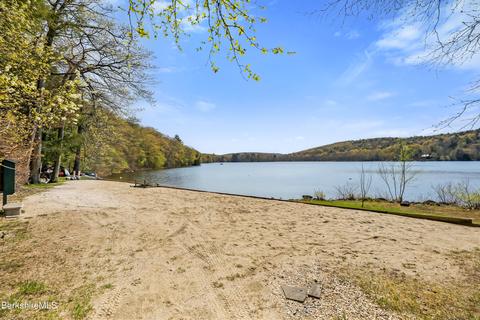 125 Antelope Dr, Lee, MA 01238 photo 40