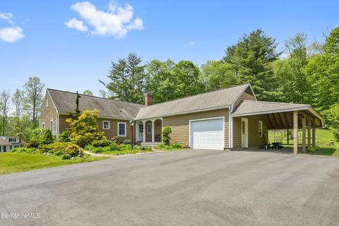 8 Quiet Knoll Rd, Stockbridge, MA 01262