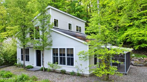 30 Mahkeenac Rd, Stockbridge, MA 01262