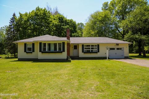 3 Gore Ave, Hatfield, MA 01038