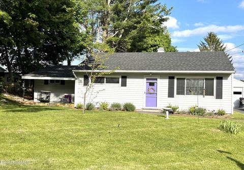 6 Jennifer St, Lenox, MA 01240