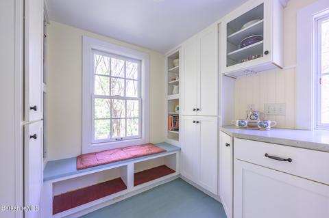 210 Chestnut St, Lee, MA 01238 photo 22