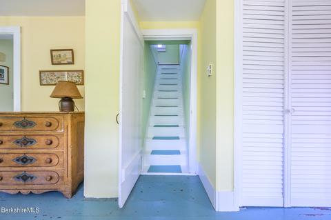210 Chestnut St, Lee, MA 01238 photo 25