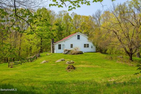 210 Chestnut St, Lee, MA 01238 photo 6