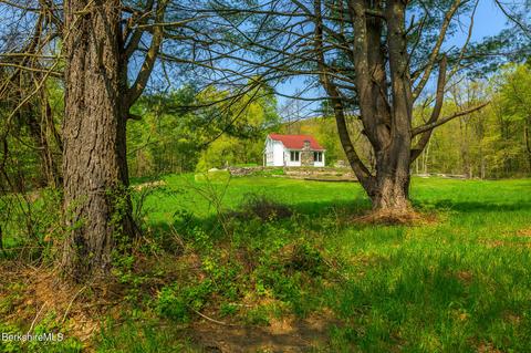 210 Chestnut St, Lee, MA 01238 photo 31