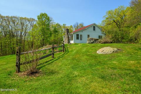 210 Chestnut St, Lee, MA 01238 photo 5