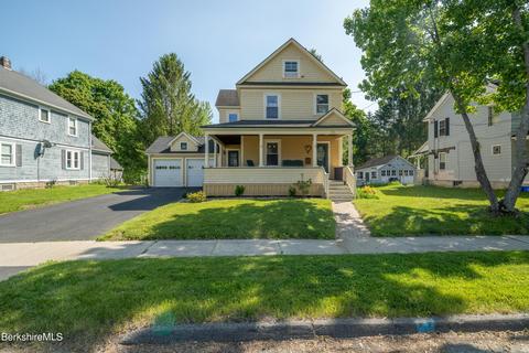 39 Taylor St, Pittsfield, MA 01201