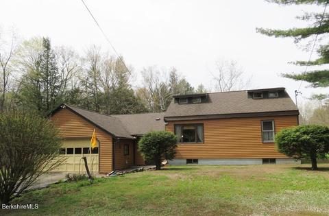 219 Bancroft Rd, Becket, MA 01223