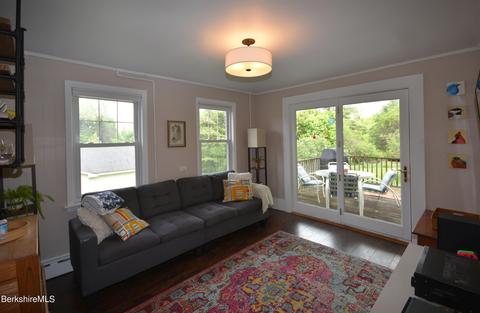 405 Fairview St, Lee, MA 01238 photo 10