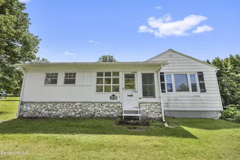 29 Powers St, Adams, MA 01220 photo 18