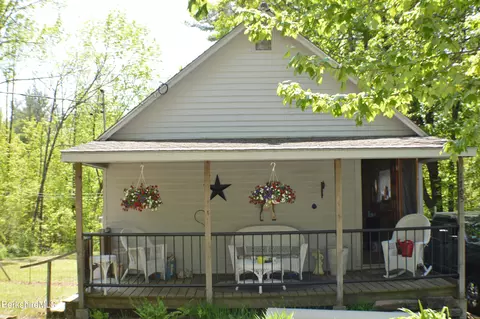 1705 Main St, Becket, MA 01223