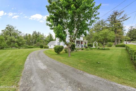 150 Fairview St, Lee, MA 01238 photo 4