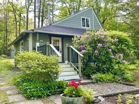 100 Aberdeen Rd, Goshen, MA 01032