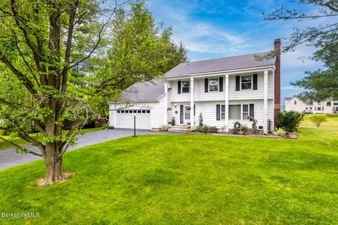 164 Longview Ter, Williamstown, MA 01267
