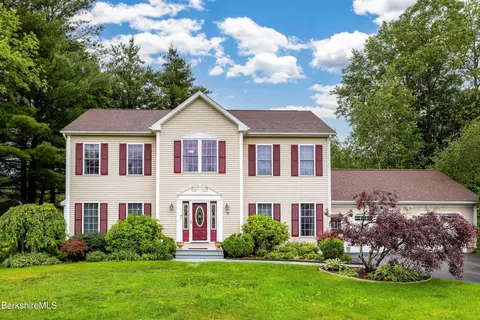 10 Kathy Way, Pittsfield, MA 01201