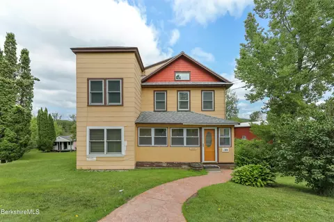 202 S Main St, Lanesborough, MA 01237