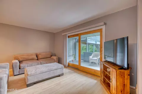 1-10 Rolling Hill Ln #1-10, Lenox, MA 01240 photo 3