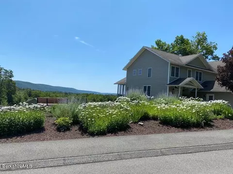 115 Alpine Trl #21A, Pittsfield, MA 01201