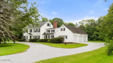 89 Orchard Cir, Richmond, MA 01254