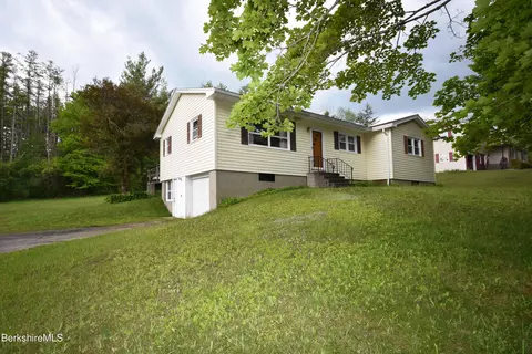 45 Brown St, Lenox, MA 01240