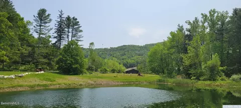 42 Catamount Rd, Hillsdale, NY 12529