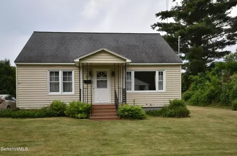 27 Versailles Ave, North Adams, MA 01247