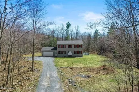222 Stream Way, Pownal, VT 05261