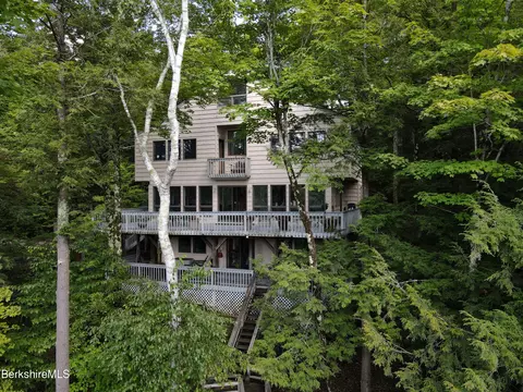 307 Long Pond Rd, Great Barrington, MA 01230